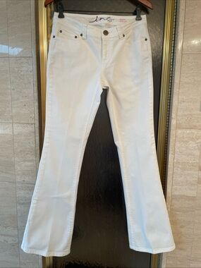 INC International Concepts Women’s White Denim Jeans Boot Leg Slim Fit Size 4